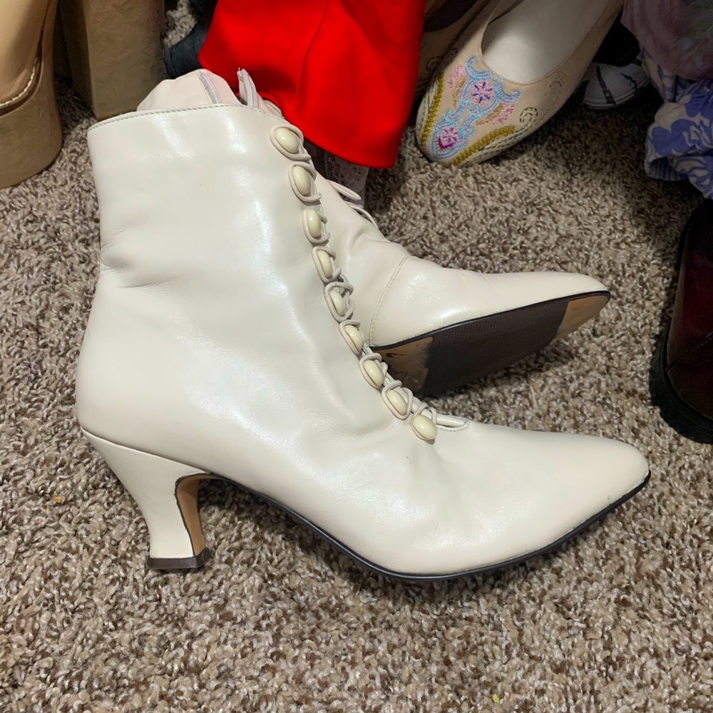 Vintage kitten bootie